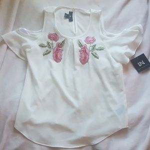 I.N.San Francisco white floral top